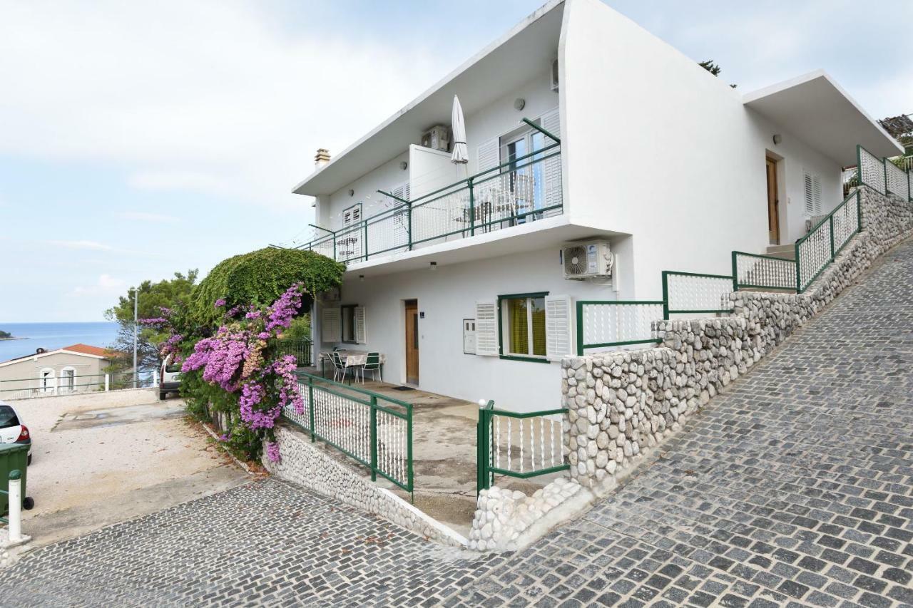 Apartment Dijo I Primošten Exterior foto