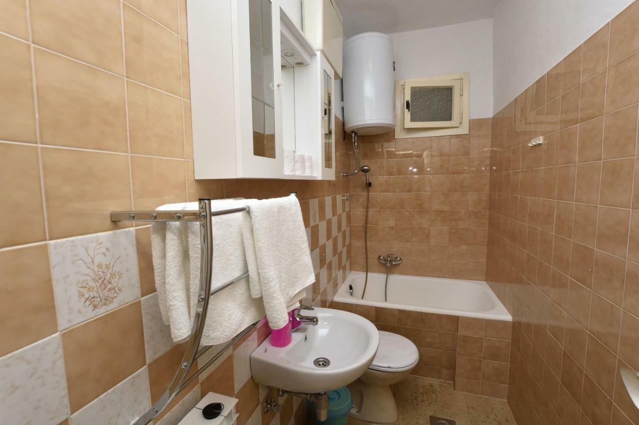 Apartment Dijo I Primošten Exterior foto